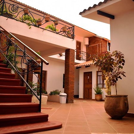 Casa San Martin Suites Кочабамба Экстерьер фото