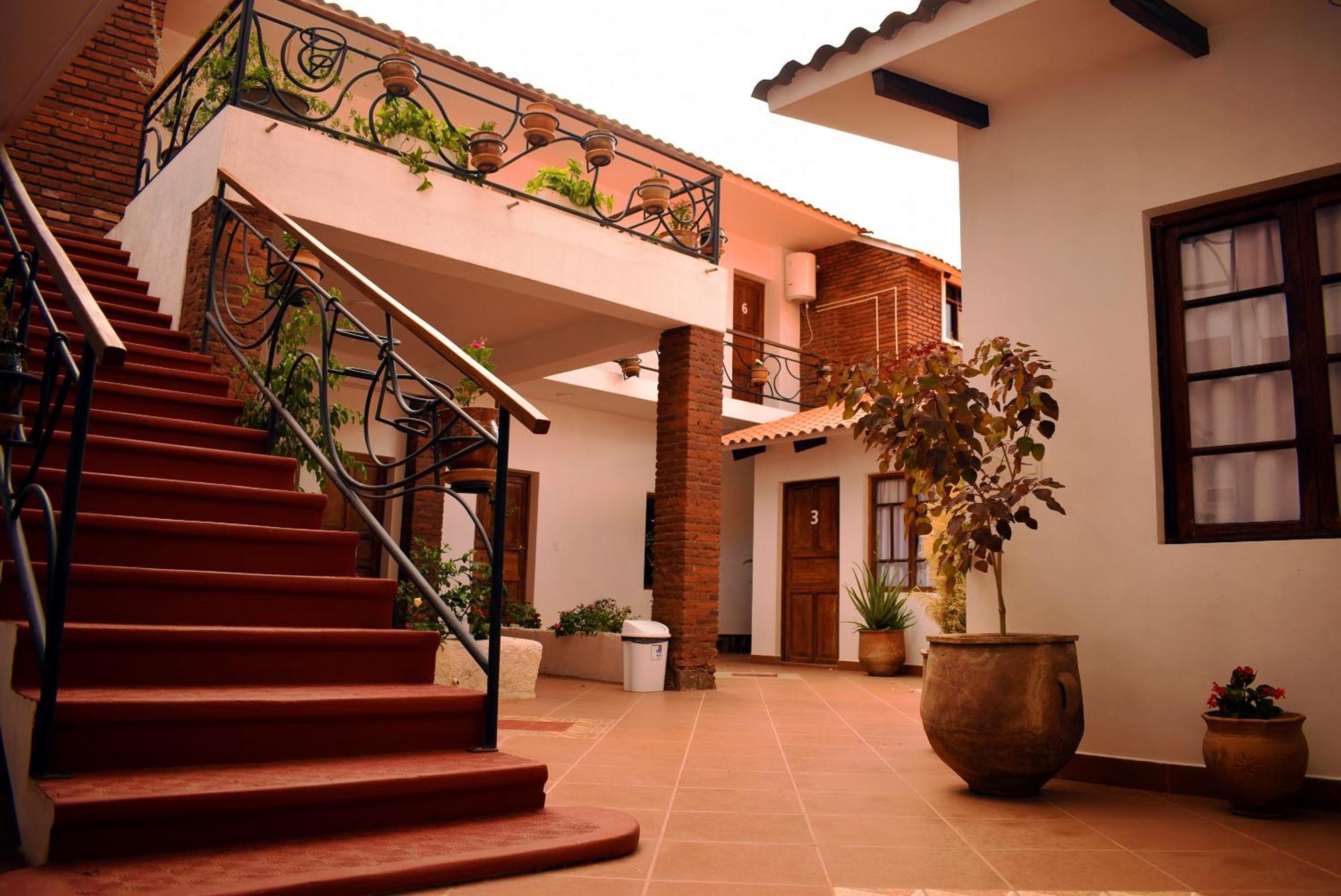 Casa San Martin Suites Кочабамба Экстерьер фото